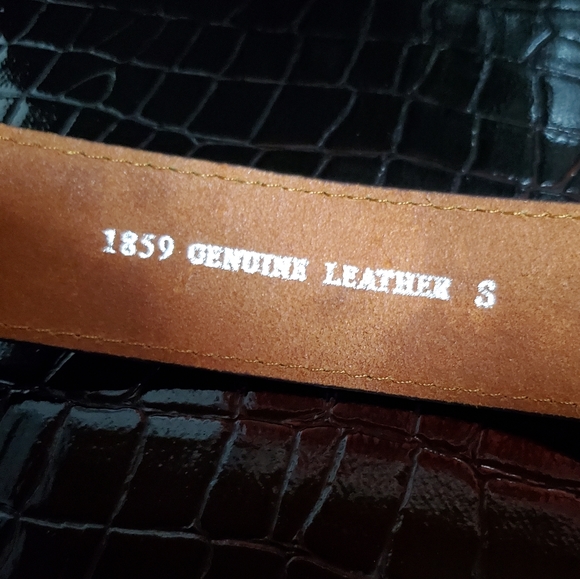 Vintage Brown Leather Tooled Floral Belt sz S - Picture 3 of 4